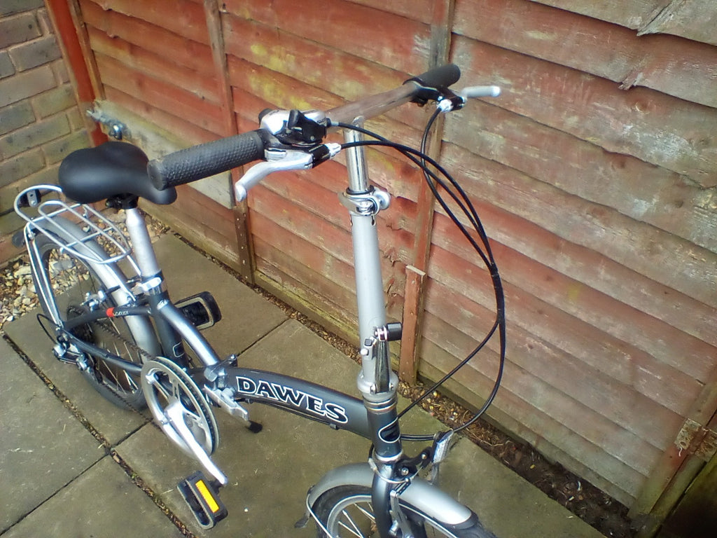 Dawes folding bike 6 gears 20 in wheels  used