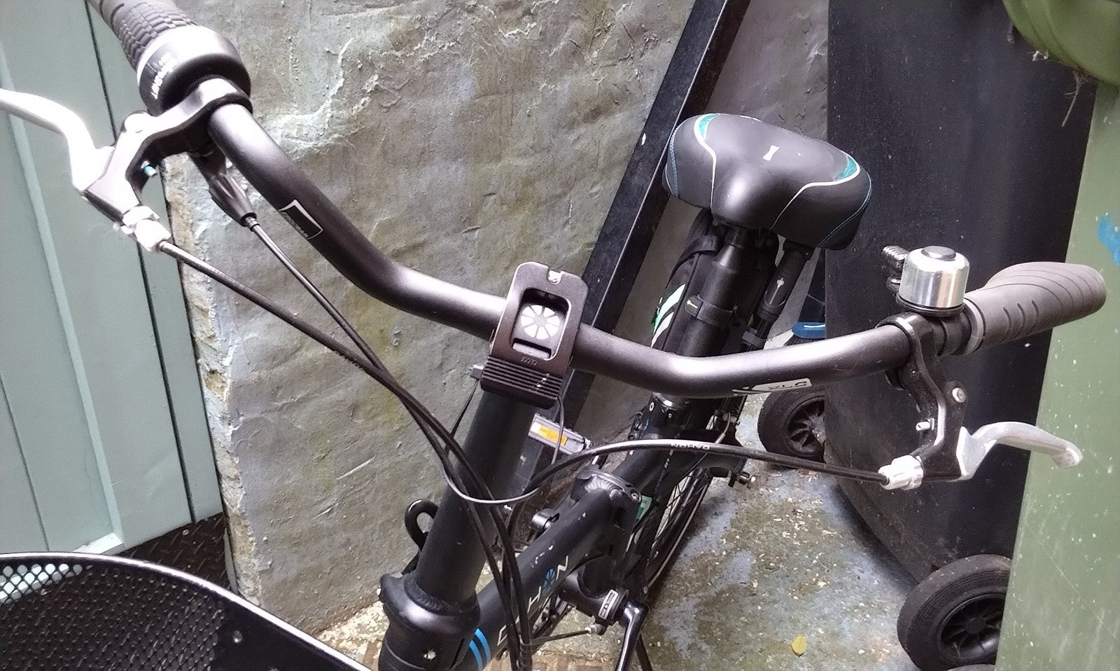 Pair of Dahoon Aluminium Folding Bicycles, 7 Speed, 20 Inch Wheel Models.