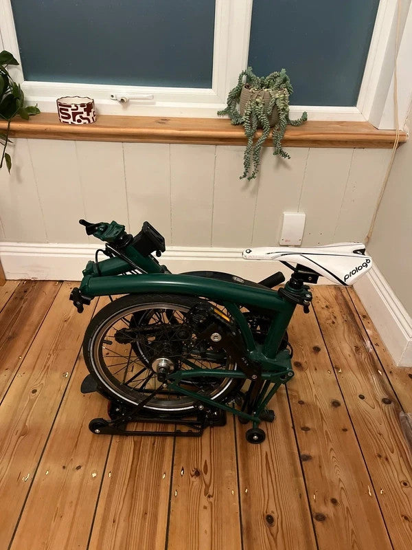 Brompton C Line 6 Speed 2023 M Handlebar Folding Bike - Racing Green/Matt Black