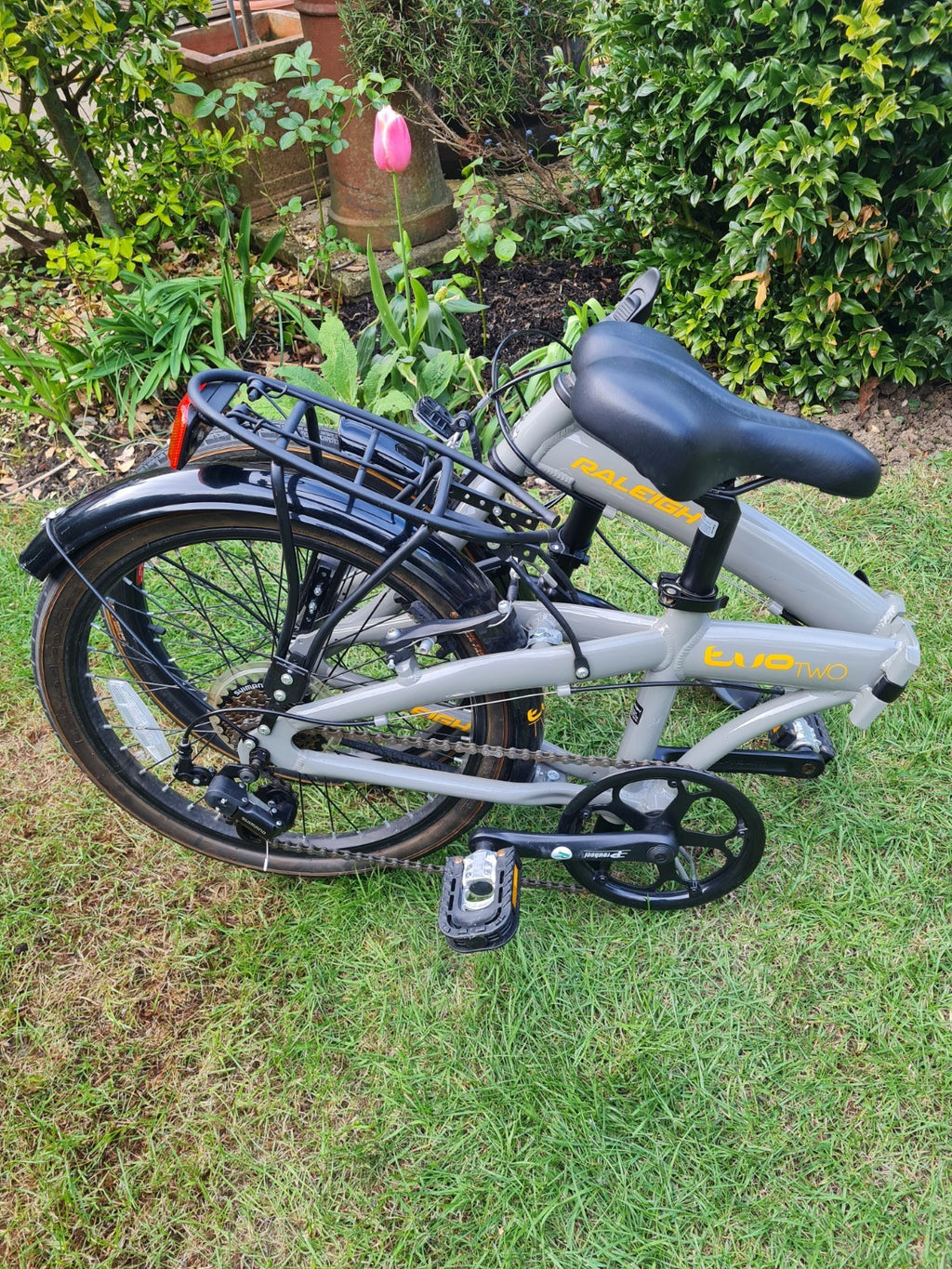 Raleigh Evo Two Folding Bike.  (Two Bikes Available - Collection only: KT22)