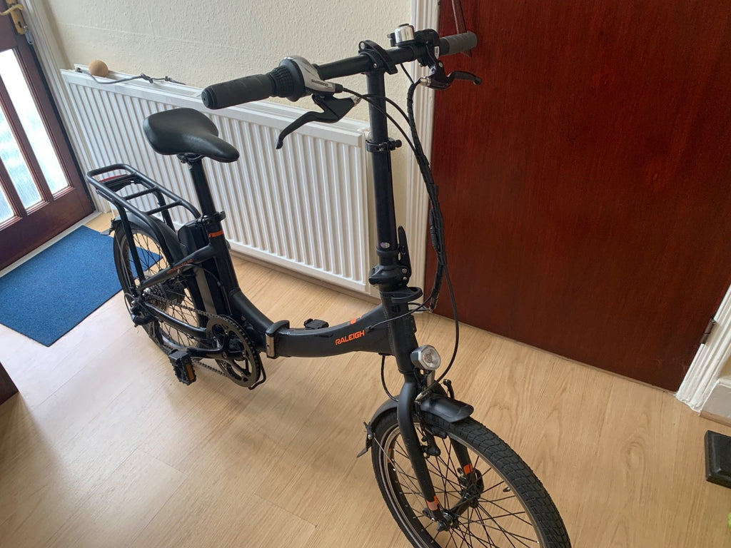 Raleigh Stow-E-Way Folding - 8 Speed 20" Wheel Alloy Bike - VGC