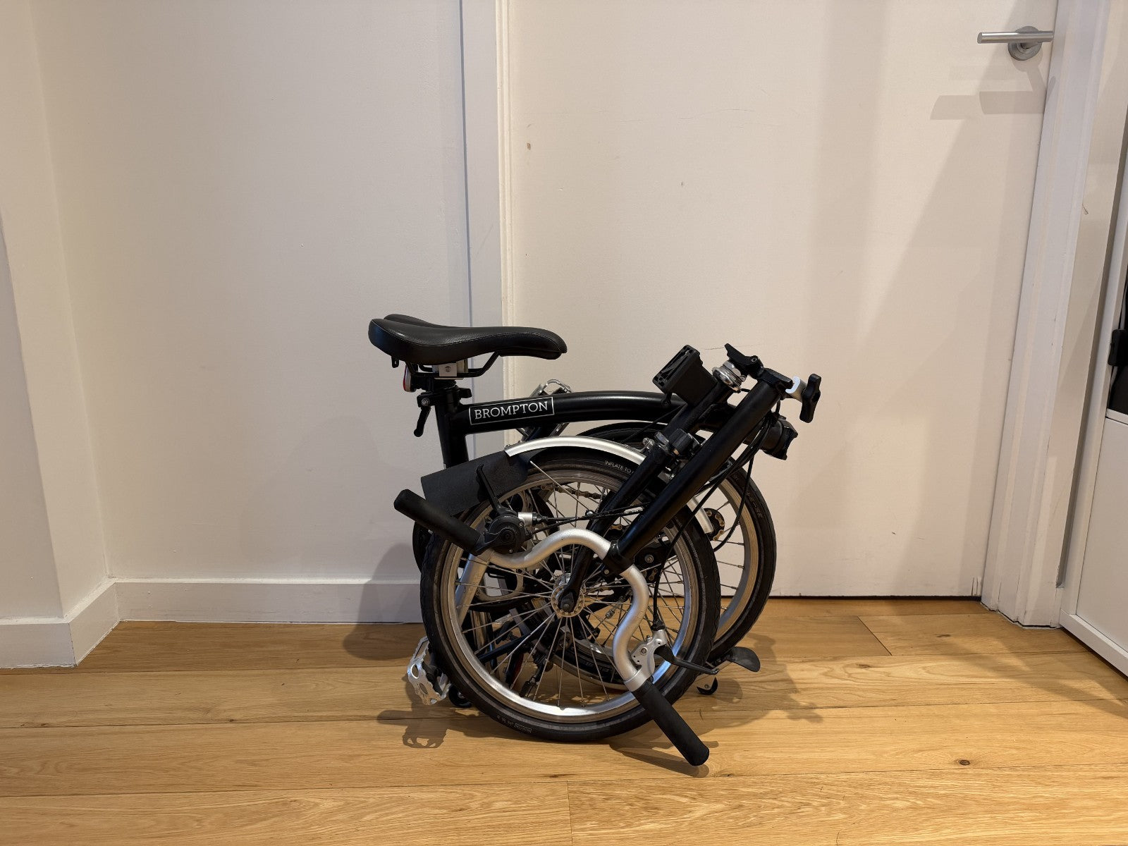 Brompton M3L Black / Silver folding bike - good condition, recently serviced