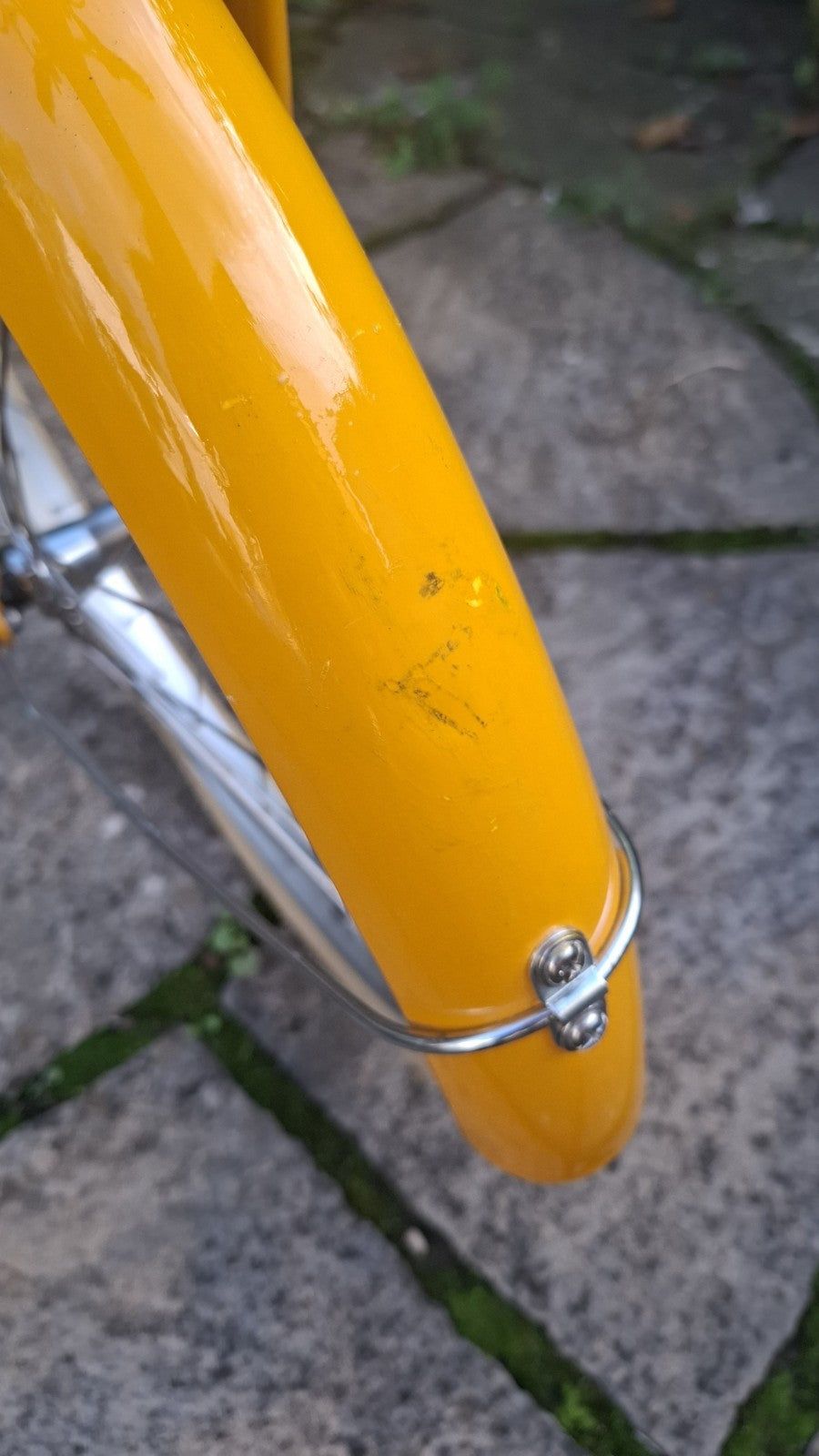 Bobbin Pli 20 in Folding Bike Yellow, Basket, Mudguards, Rear Rack, Bell