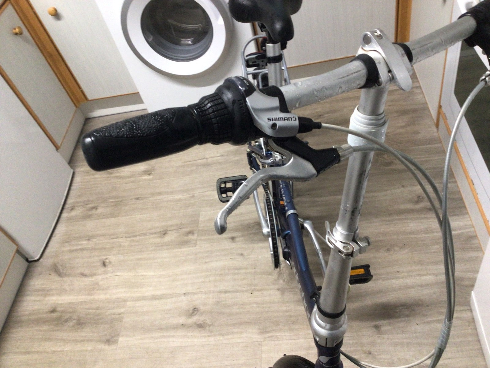 RIDGEBACK FOLDING BIKE IN STOREAGE BAG NEVER USED