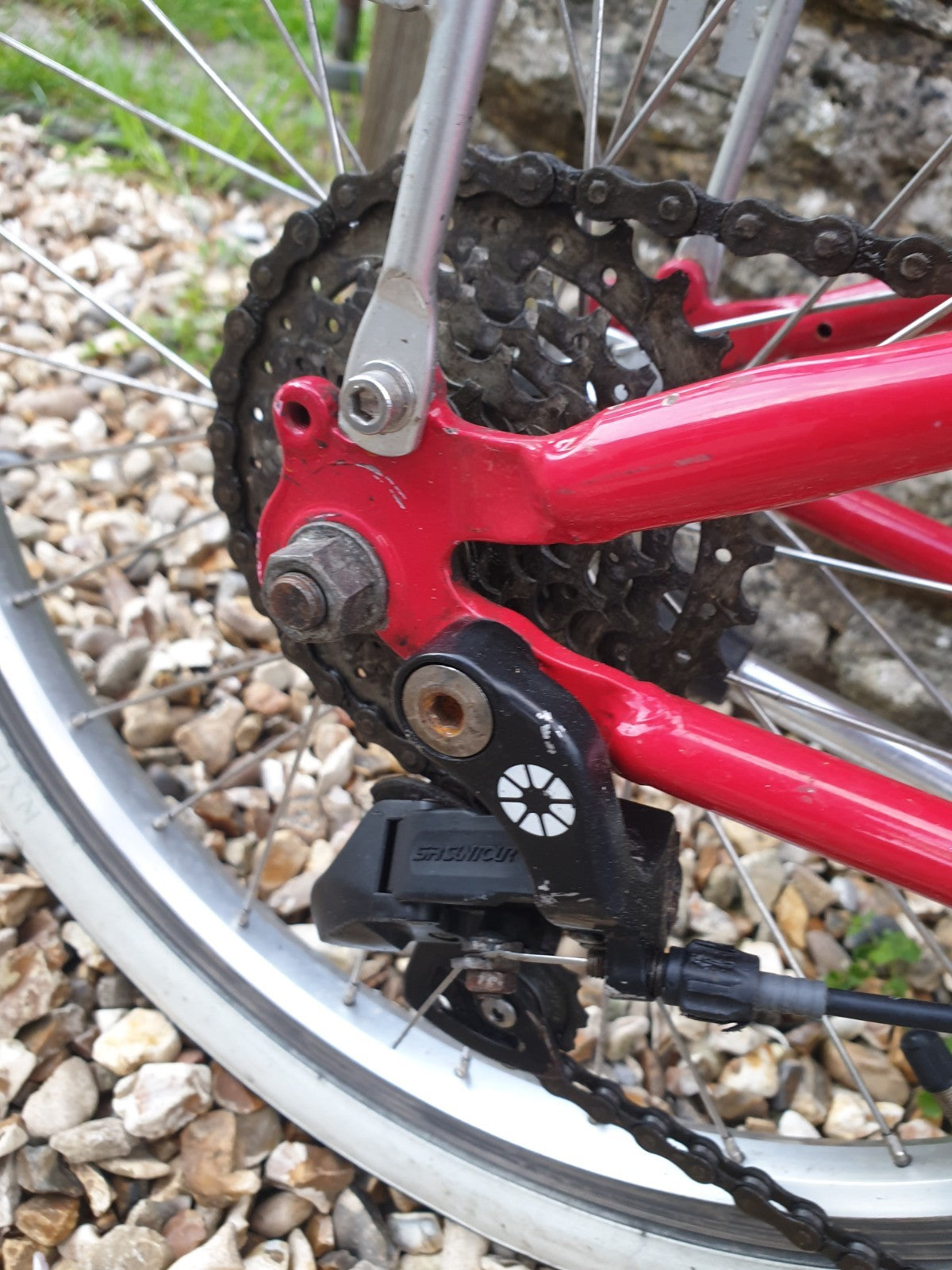 Dahon Speed D7 with pump in the Seatpost. 7 speed rapid rise gears.