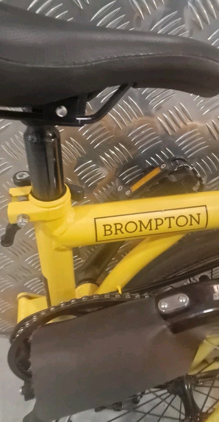 Brompton C Line 6 Speed. Bumblebee Yellow Low co$t world🌎 Postage📦🛫📮.