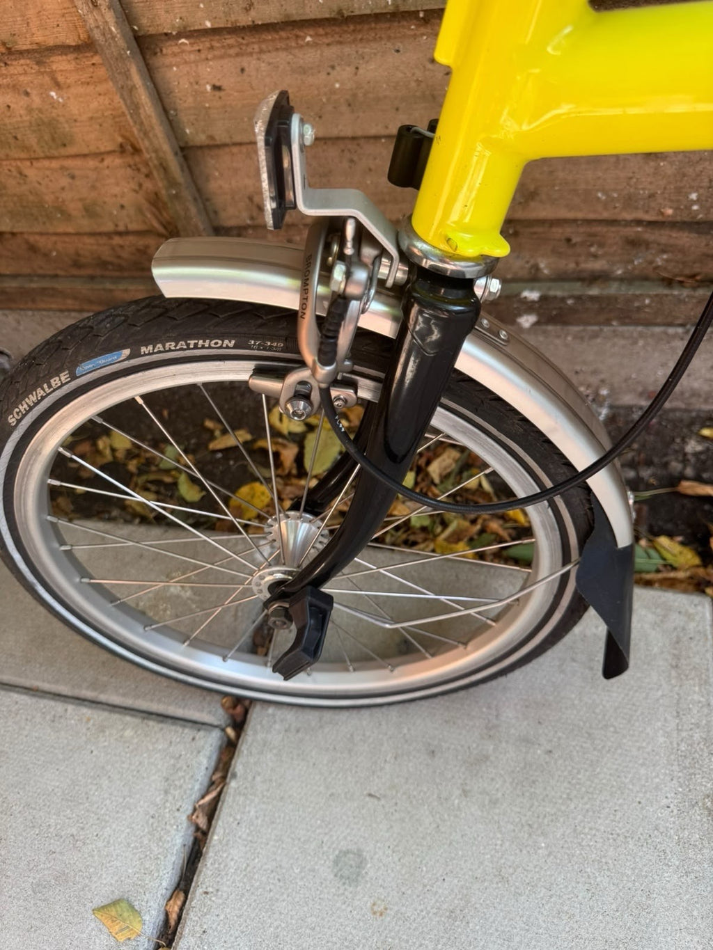 Classic 6-Speed Brompton Folding Bicycle - yellow Excellent condition