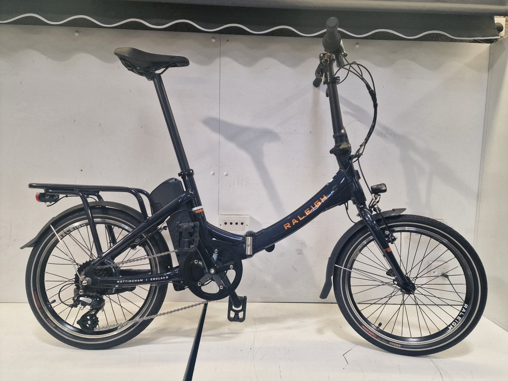 Raleigh Stow--E--Way Folding 7-Speed 20" Wheel Alloy Bike - Blue (Damaged)
