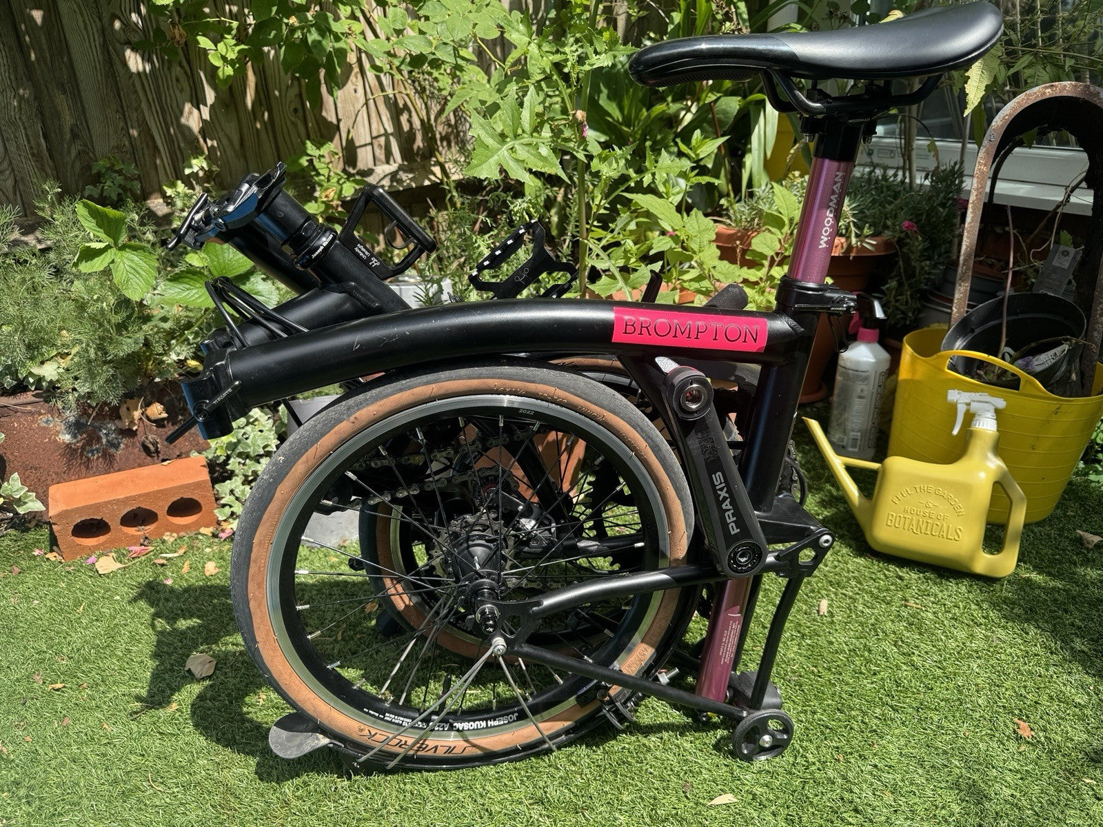 Brompton P-line 4 Speed  Custom Wheels  Carbon / Titanium Parts  Black 9kg