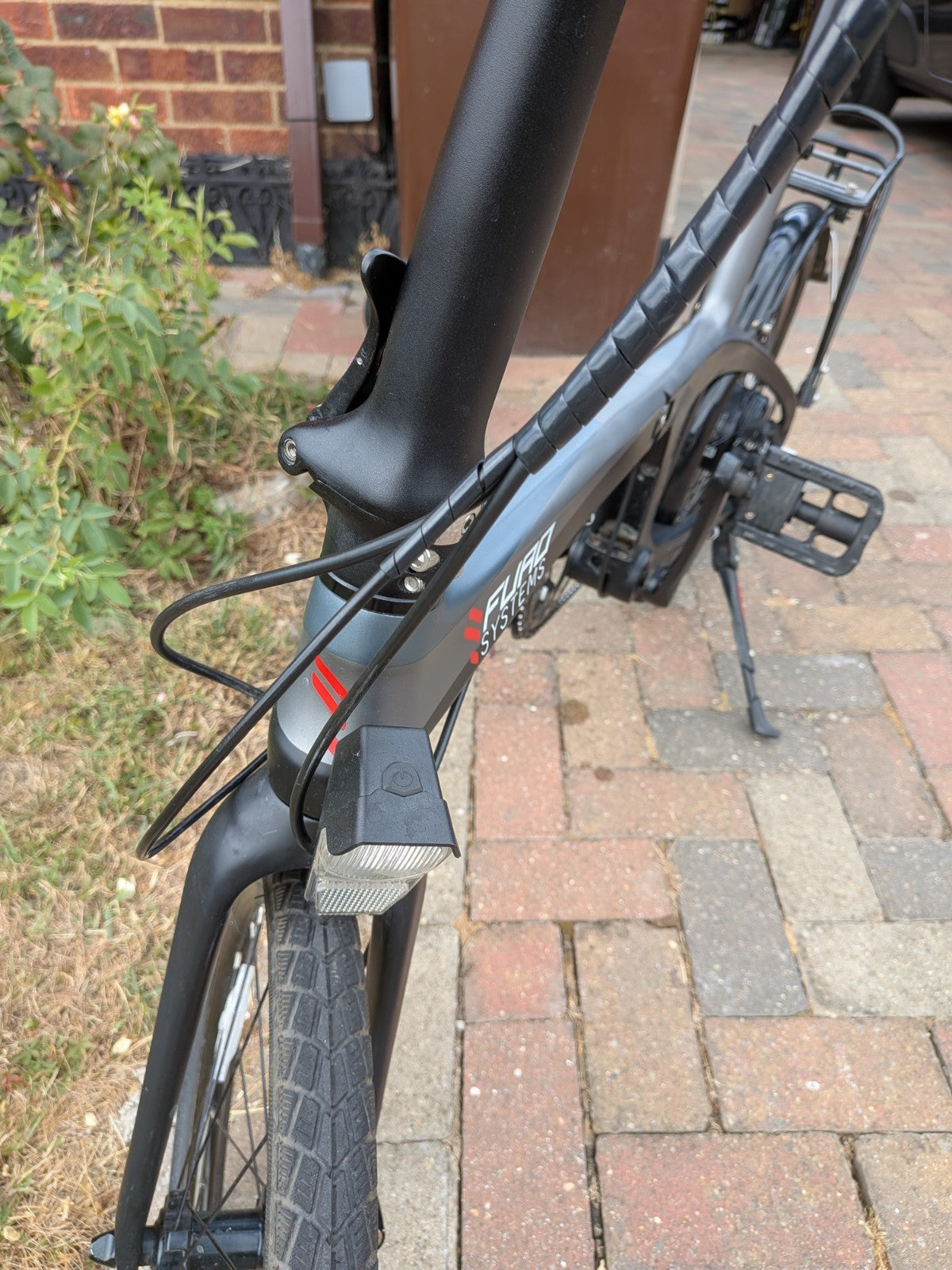 FURO Systems Folding Bike 20in 9-Speed Hydraulic Disc Brakes Rack Grey/Black