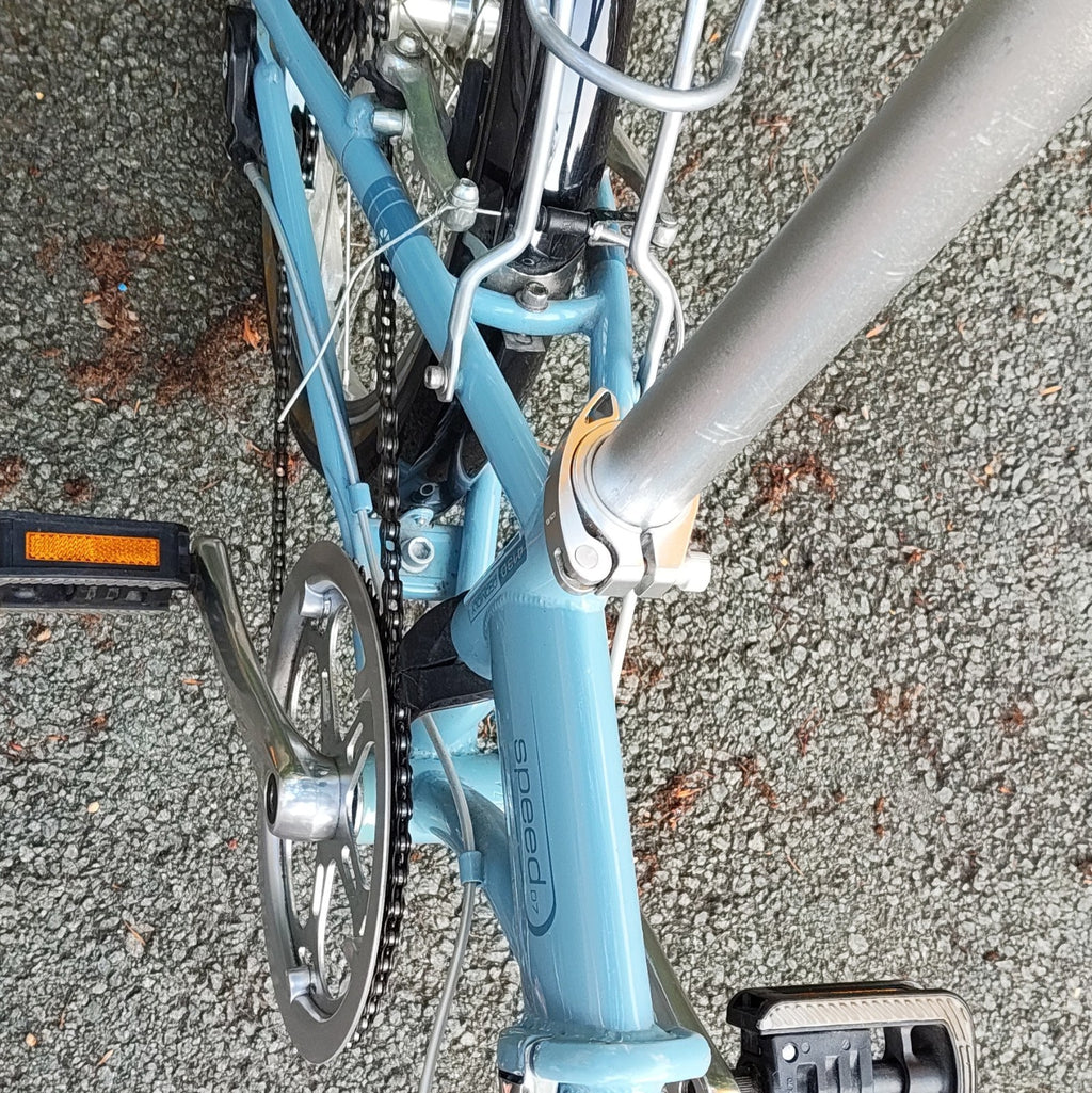 Dahon Speed D7 20in Folding Bike 7-Speed Derailleur, Rear Rack & Mudguards