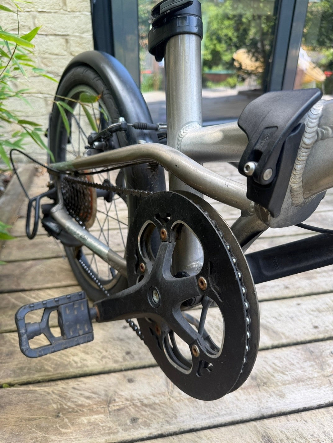 Btwin Tilt 900 Folding Bike 9 Speed - good condition