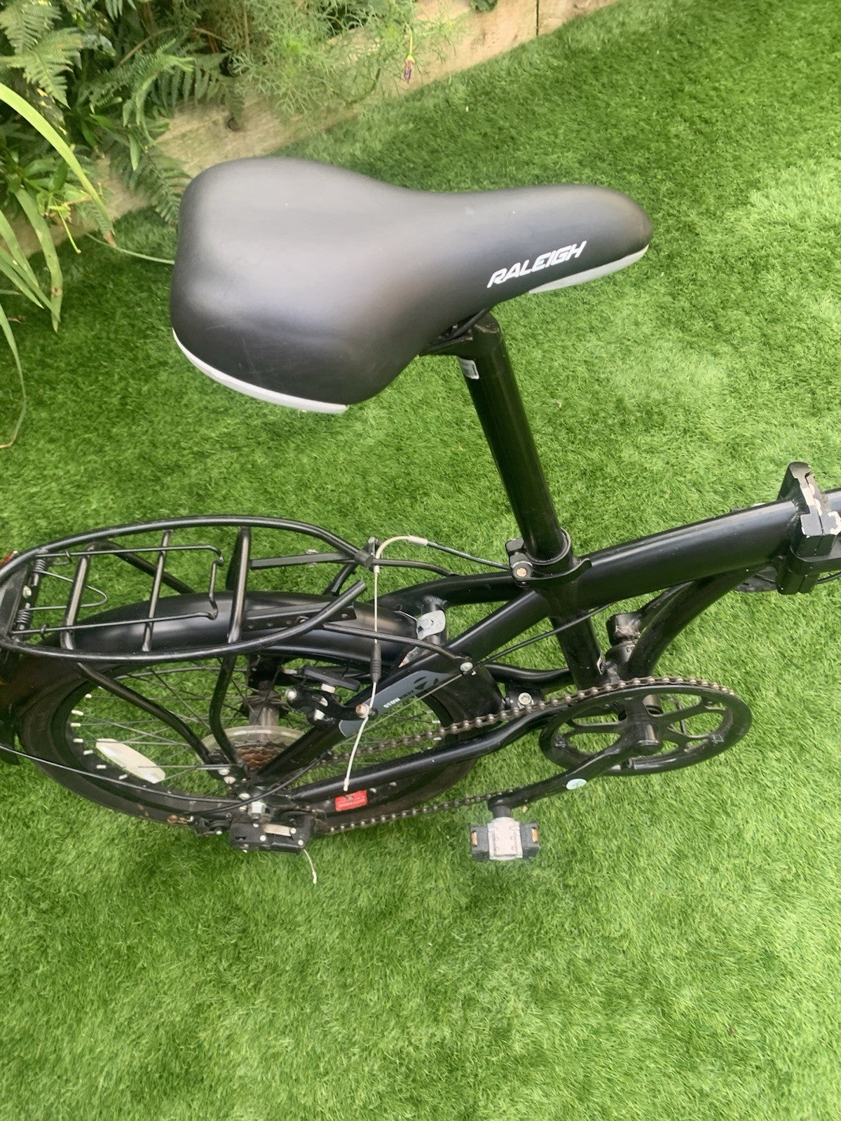 Raleigh Stowaway 20 inch folding bike