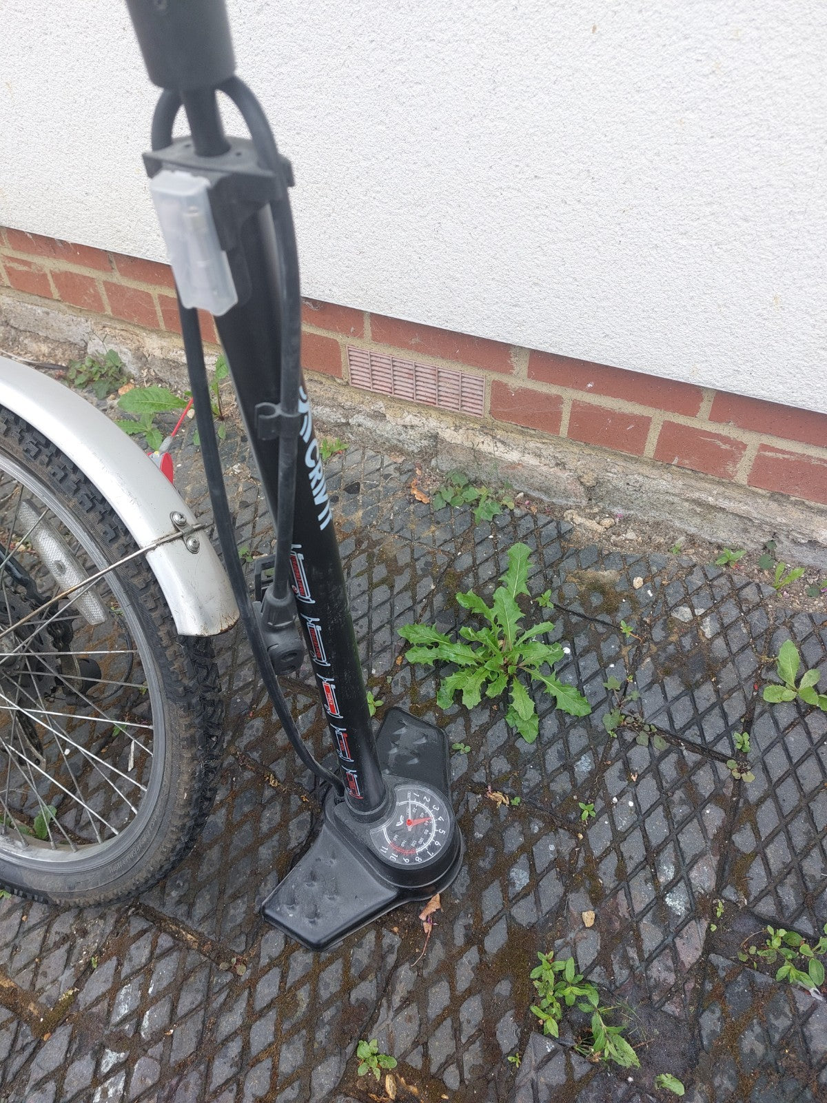 Challenge Flex Folding Bike+2 Lockers+wheel Pump