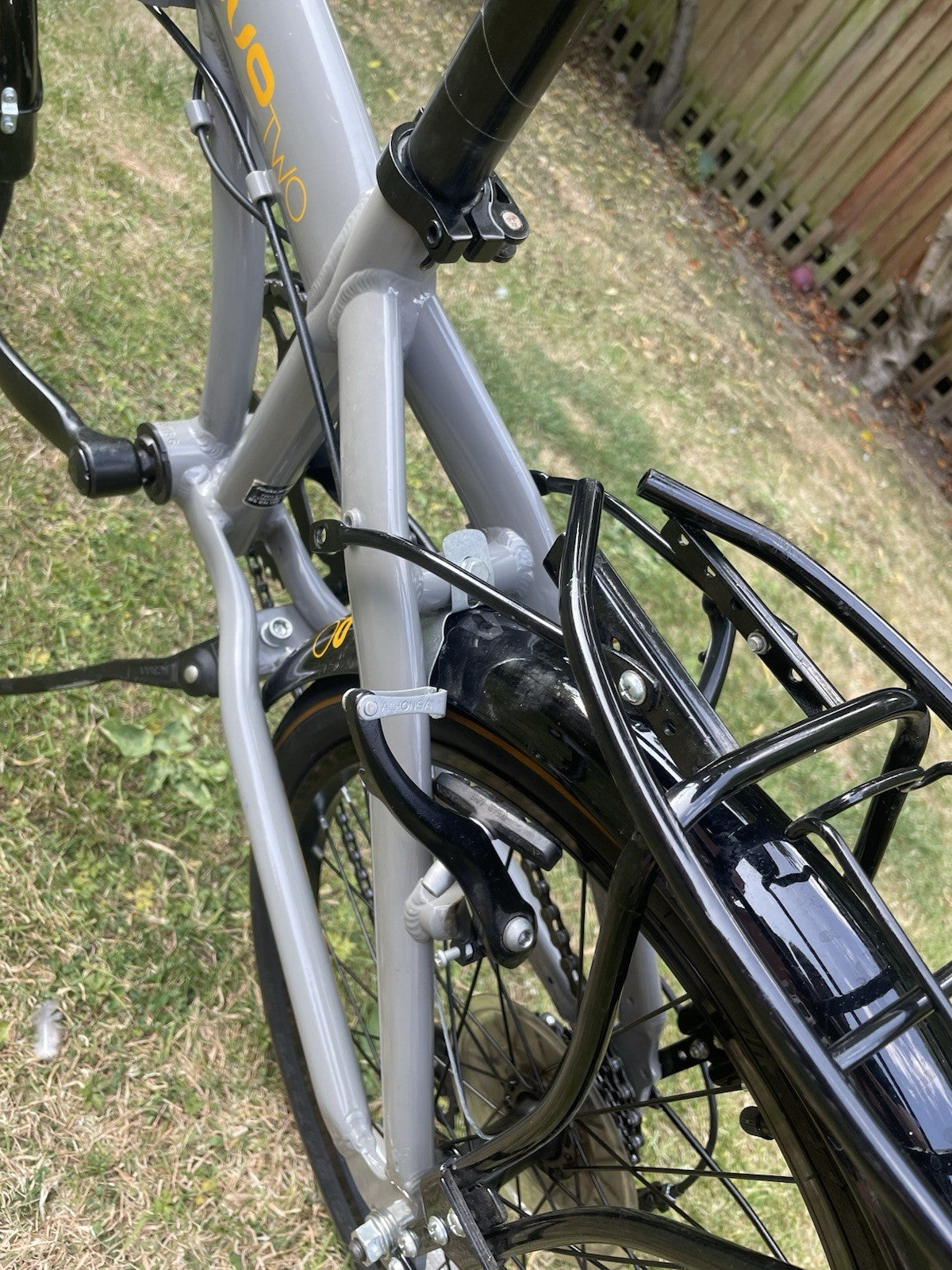 Raleigh Evo 2 Folding Bike 7-Speed Shimano Gears - Grey / Black