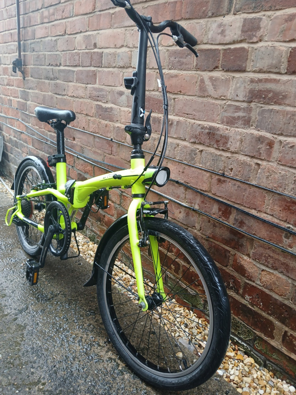 B Twin Tilt 500 Folding Bike 20 Inch Wheels 7 Speed