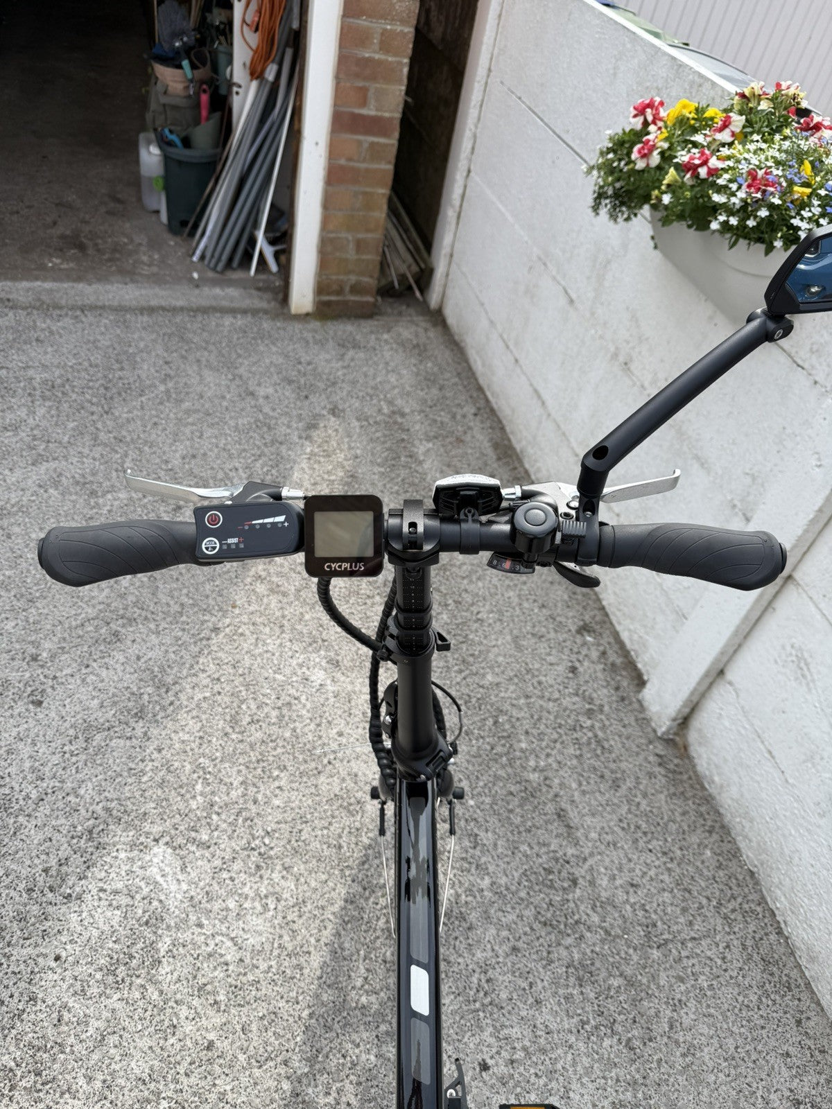 Carrera Crosscity E folding bike , 20'' wheels, black/green, Excellent condition