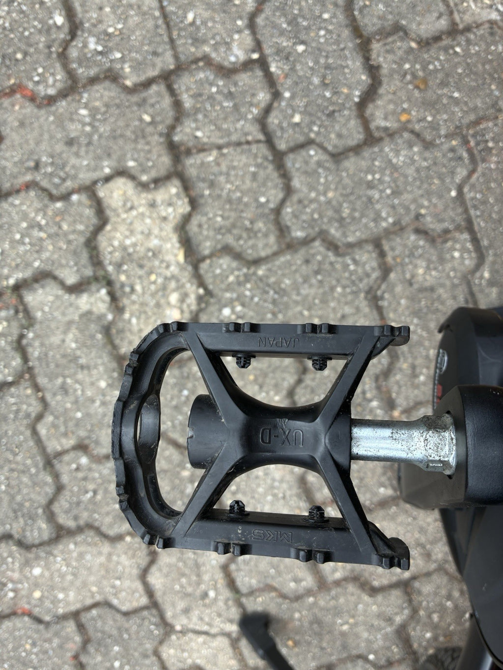 Tern Vektron folding bike
