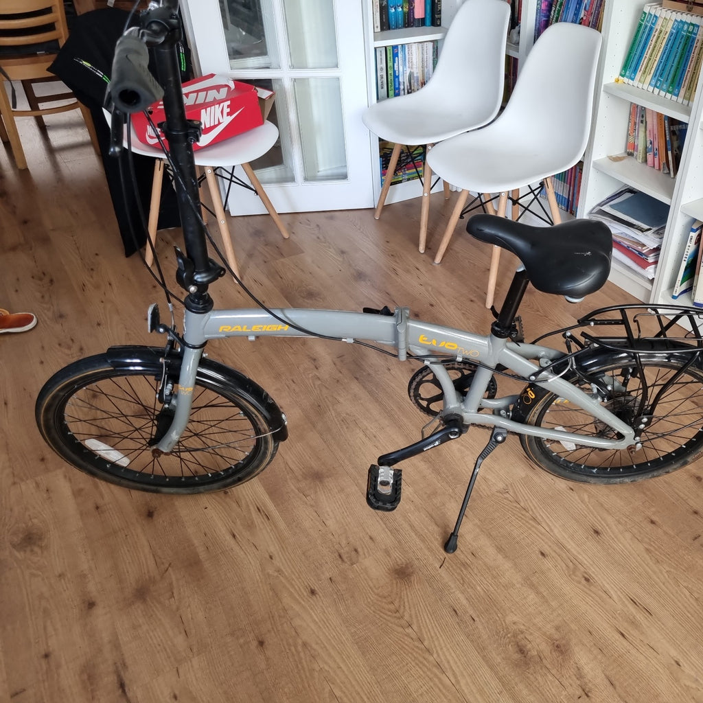 Raleigh Evo Two Folding Bike – great  Condition