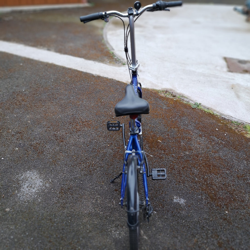 20" wheeled folding bikes for adults used Apollo Luck. commuter.