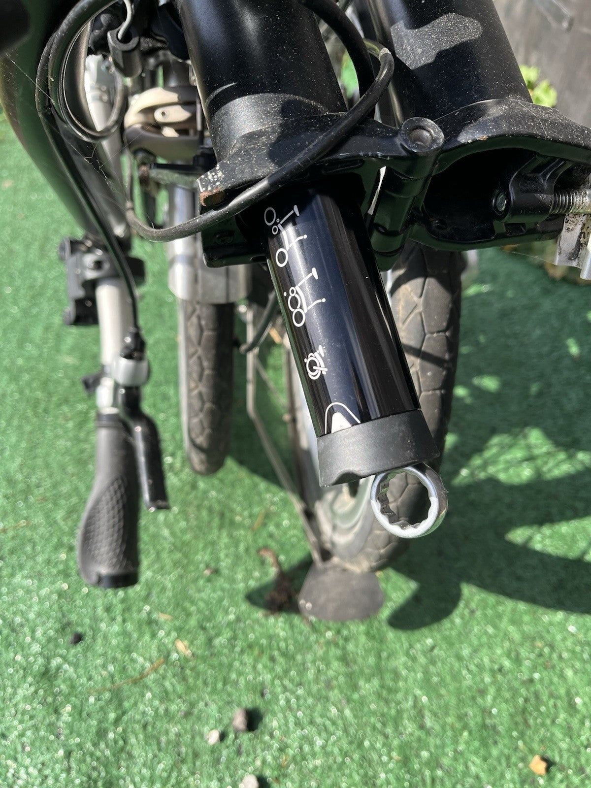 Brompton S3L Folding Bike 3-Speed, Black Including Extras.