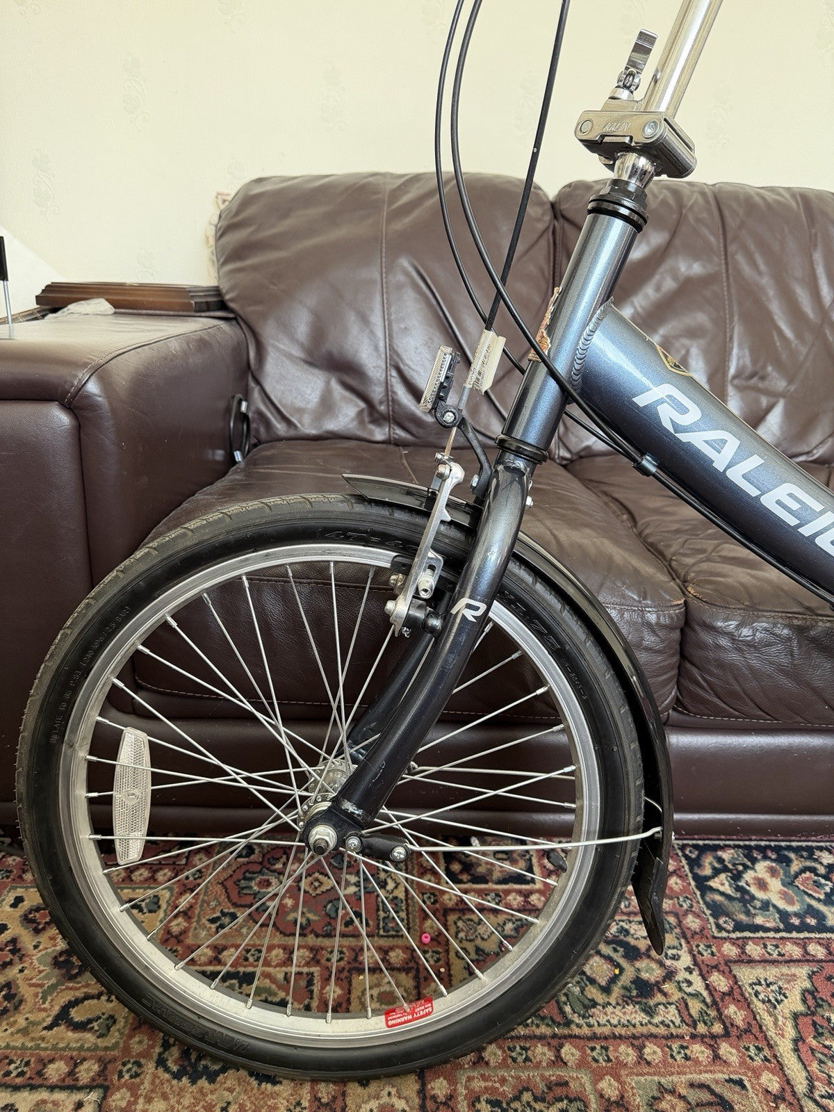 Raleigh Evo 7 Folding Bike 20” Shimano 7 Speed With Rack & Bag