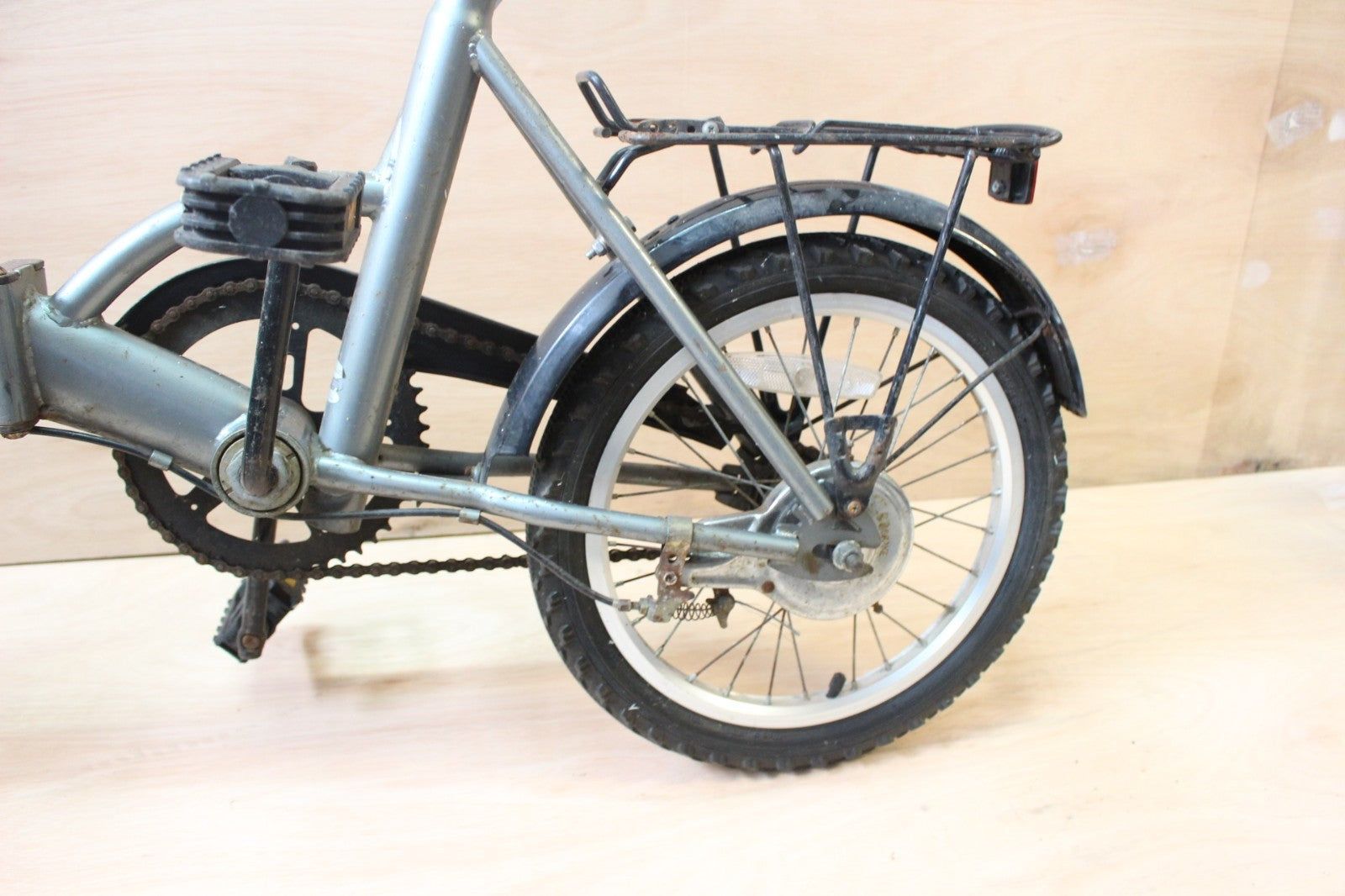 Black compact stowaway folding bike. Good working condition. Shopping. S size