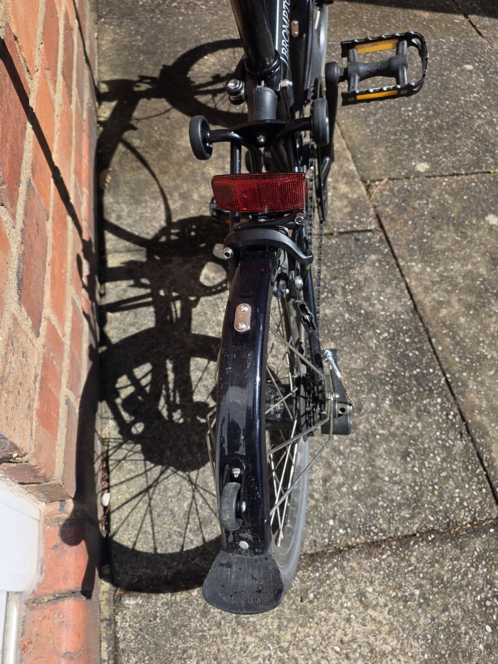 2025 Brompton 6 Speed with Front Mounting Bag. Excellent Condition