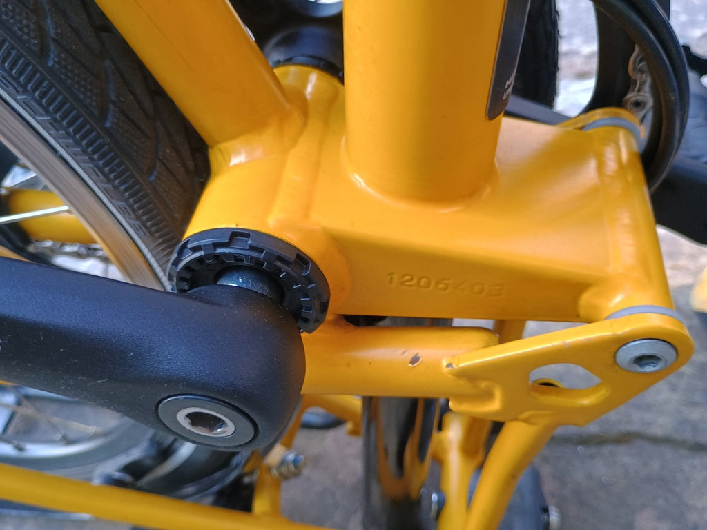 Brompton C Line 12-Speed In Bumblebee Yellow with Accessories and box 2025