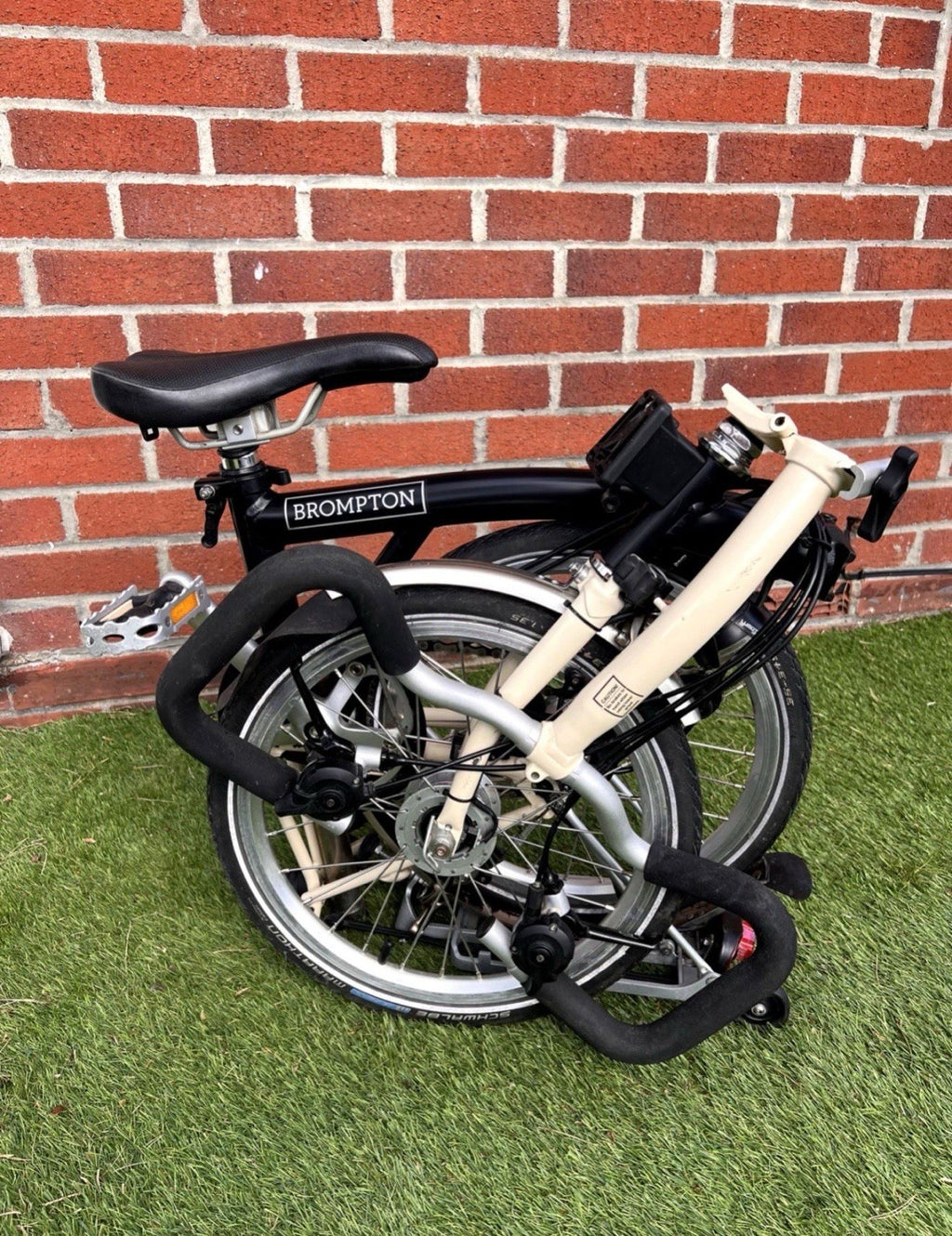 Brompton P6R folding bicycle Black/Cream