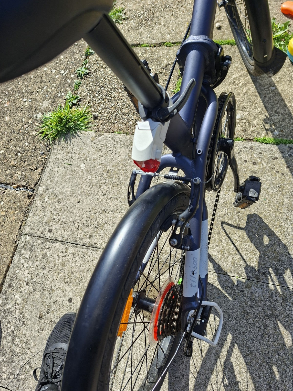 BTWIN Tilt 500 Folding Bike - Very Good Condition - blue - 20 inch wheels