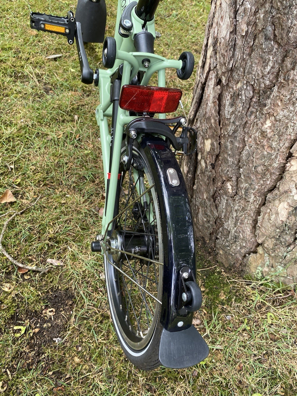 Brompton C-line 6-speed in Matcha Green (discontinued)