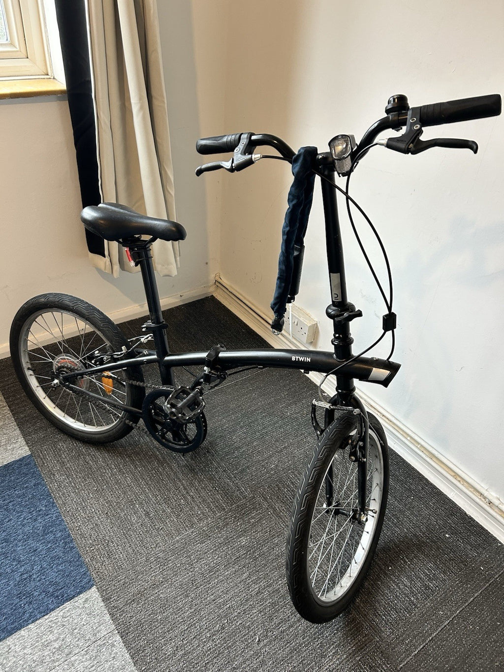 Decathlon BTWIN 100 20” Folding Bike – Lock & Stand Included