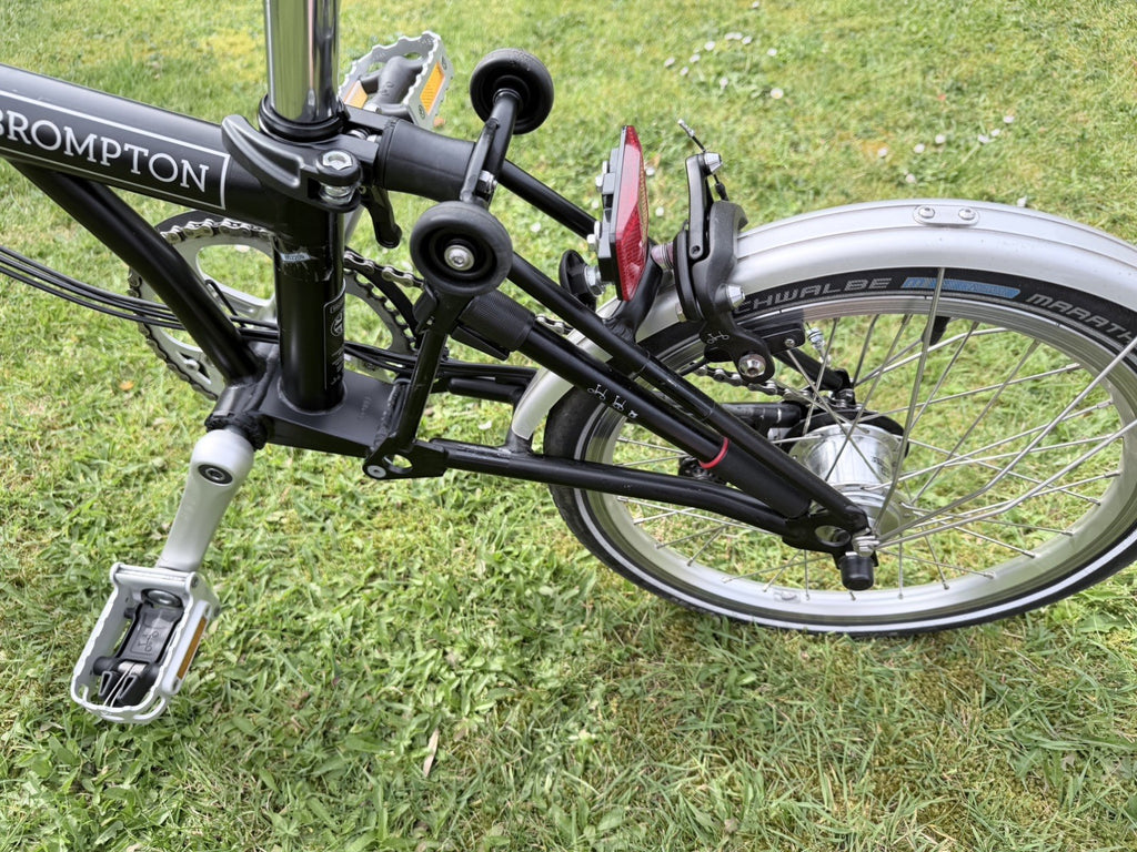 Brompton 2018 M6L folding bike in black. Great condition
