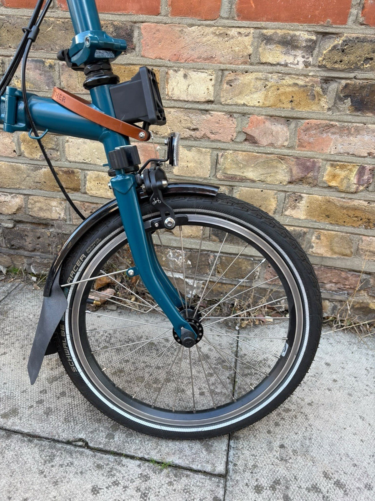 Brompton C Line 2-Speed Folding Bike Ocean Blue – Excellent Condition + Lights