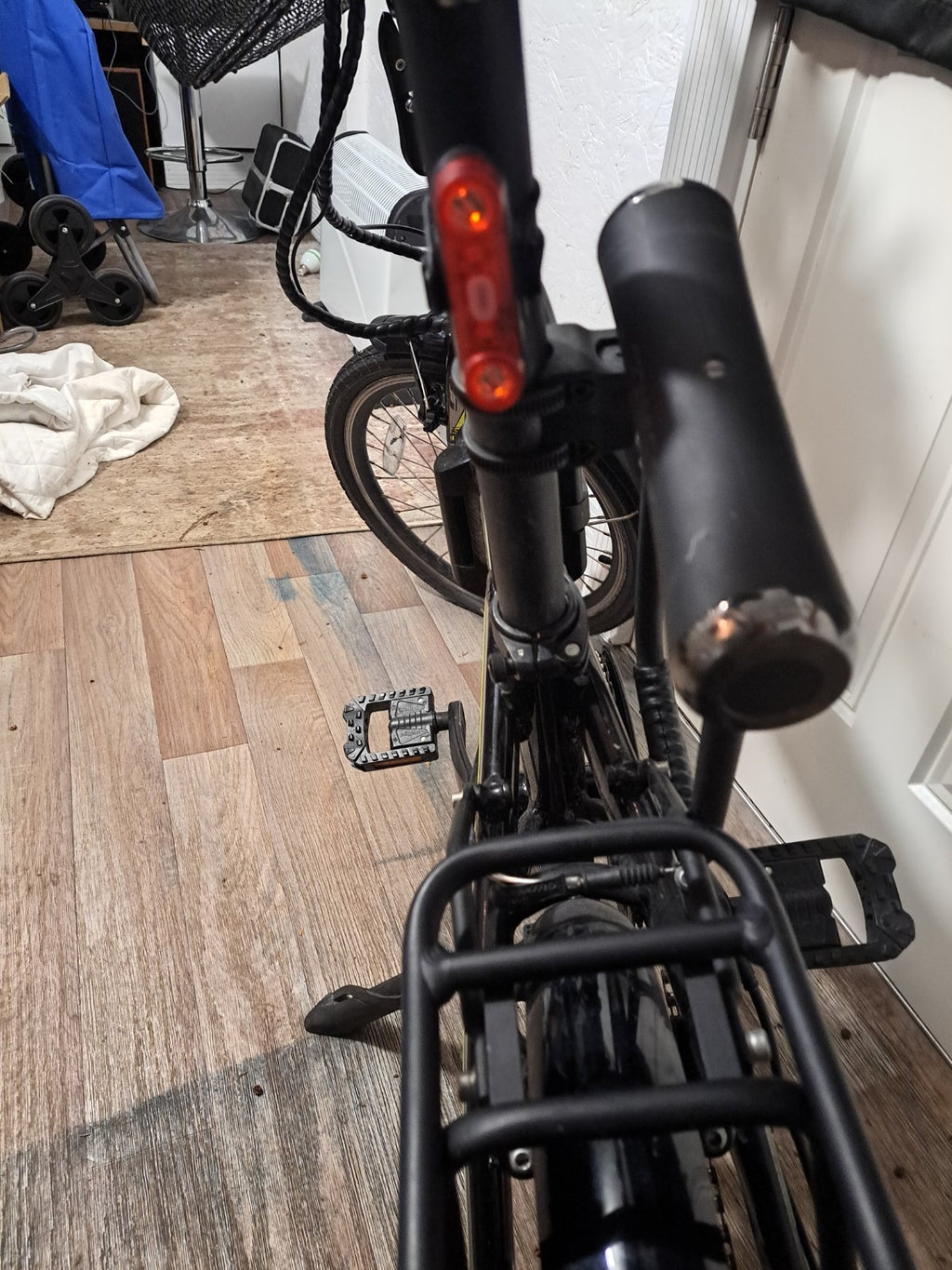 CARRERA CROSSCITY E FOLDING BIKE HARDLY USED IN EXCELLENT CONDITION