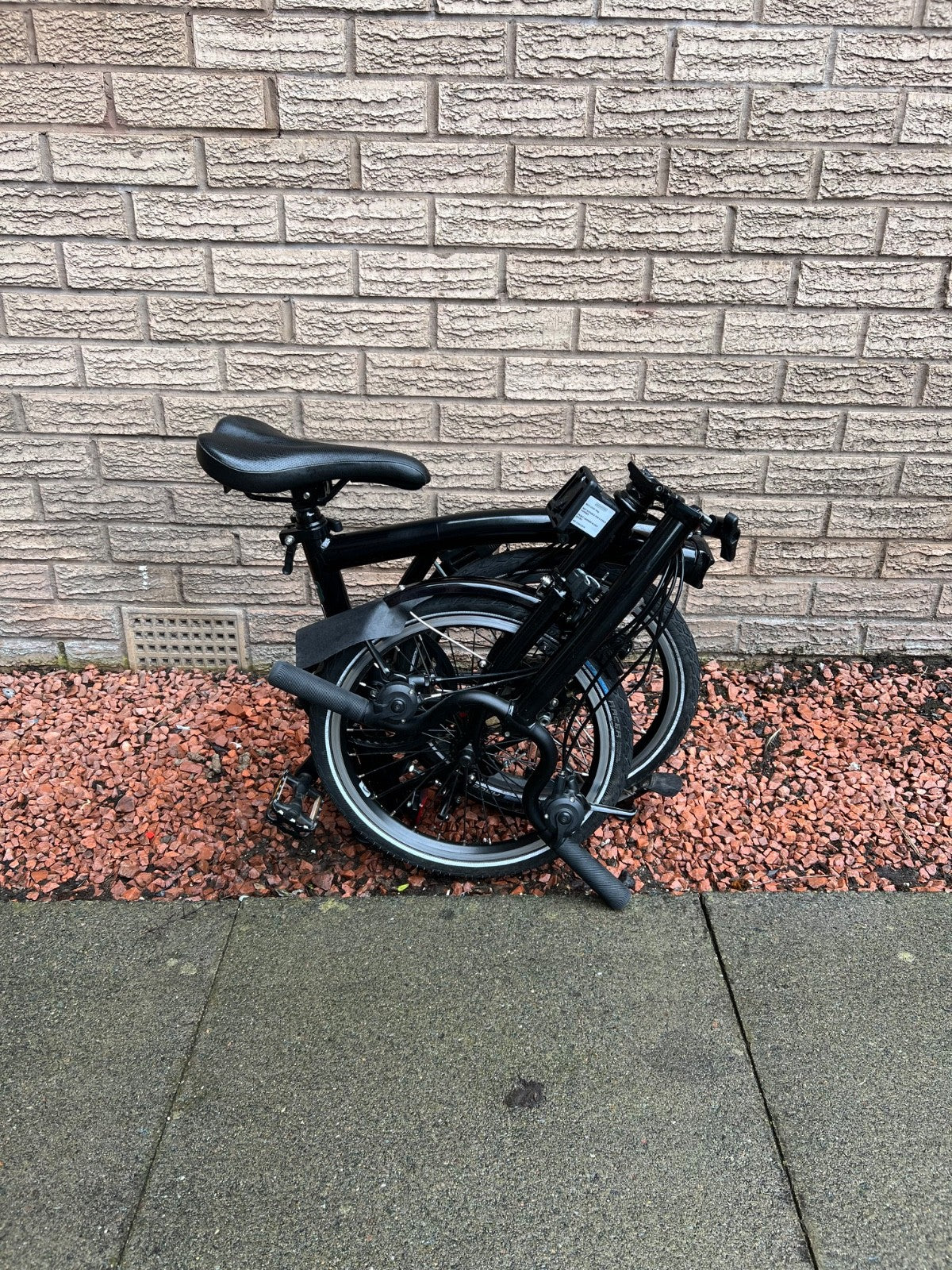 brompton folding bike 6 speed c line -  black edition. Comes with extras