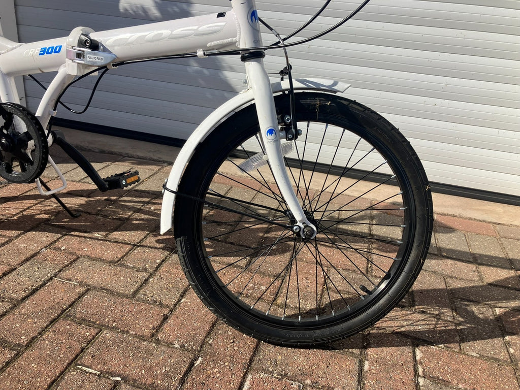 Cross CF300 lightweight alloy folding bike designed for urban commuting