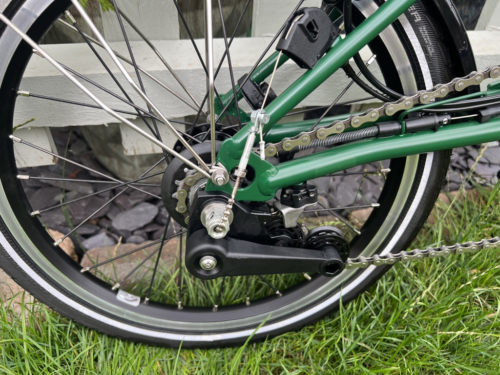 2024 Brompton C Line Explore 6-Speed - British Racing Green - pristine
