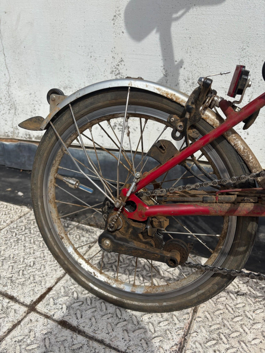 Brompton C Line. Red. Working condition — needs servicing.