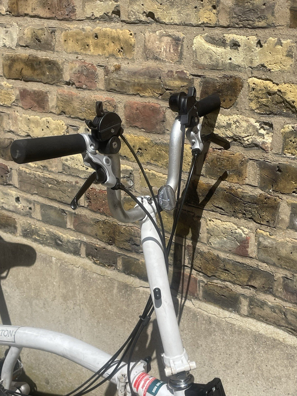 Brompton M6R Folding Bike - Luggage Rack - Papyrus White