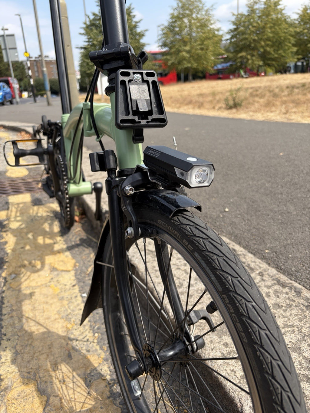 Brompton C Line Explore 6-Speed + bag, roller rack and lights 2024 Matcha/Black