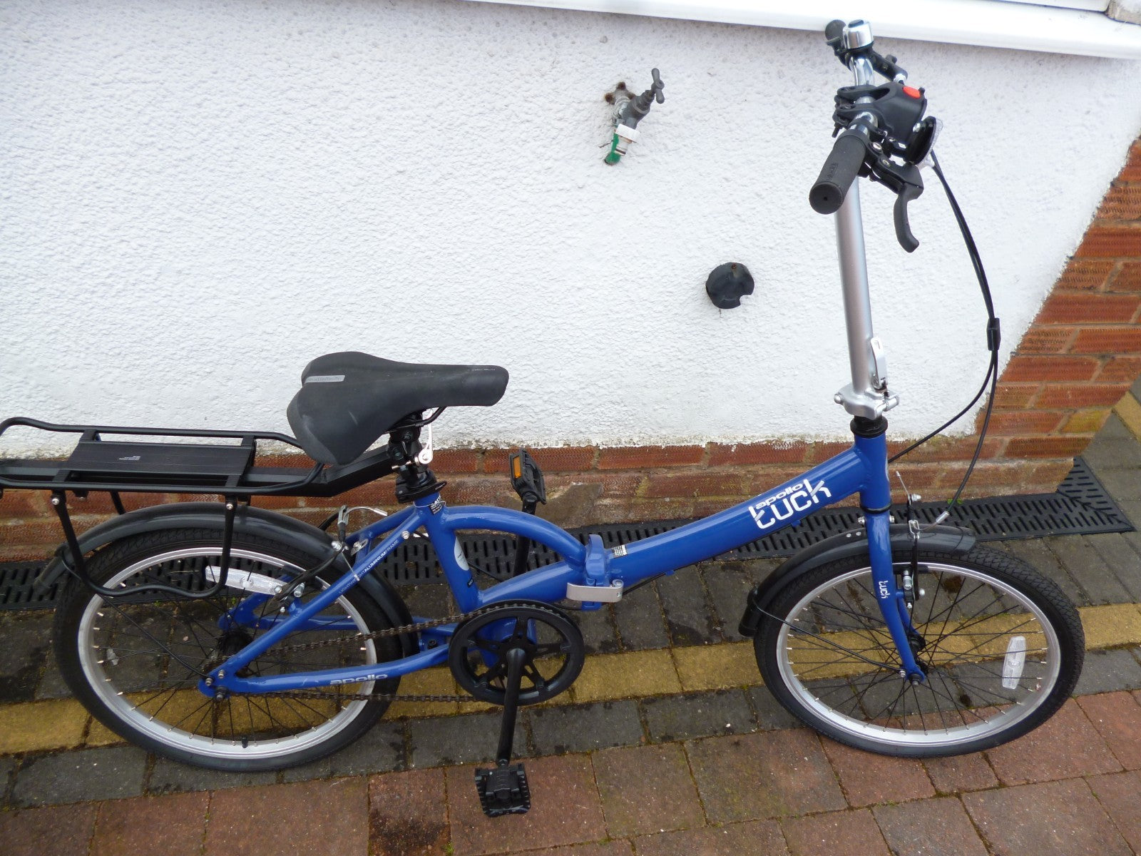 Apollo Tuck Folding Bike - 20" Wheel