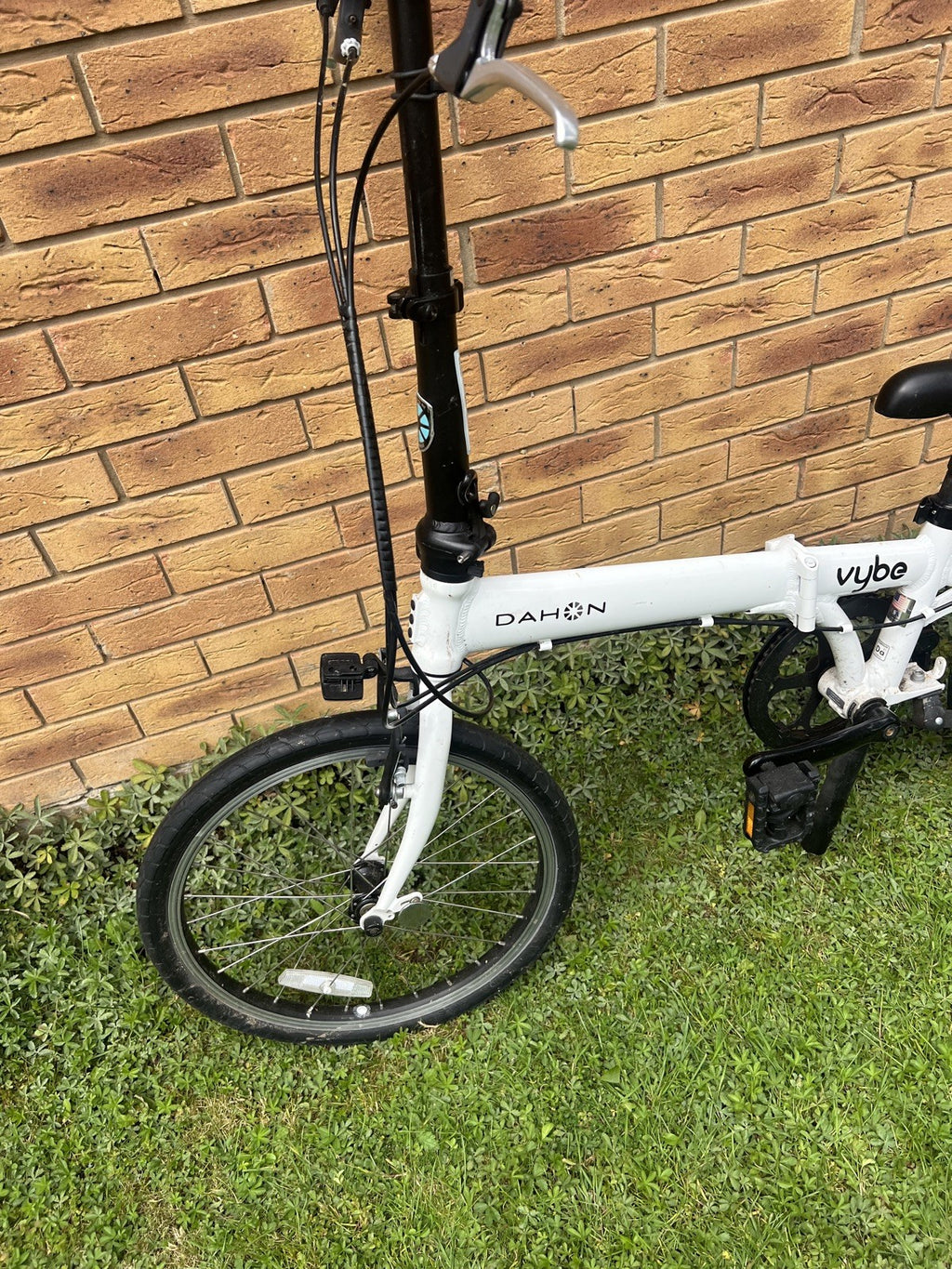 Dahon Vybe D7 Folding Bike (£599 New) white happy to ship