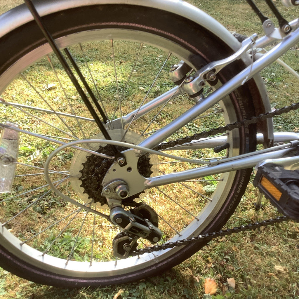 Silver 20 in Folding Bike Derailleur Gears Rim Brakes Flat Bar Kickstand