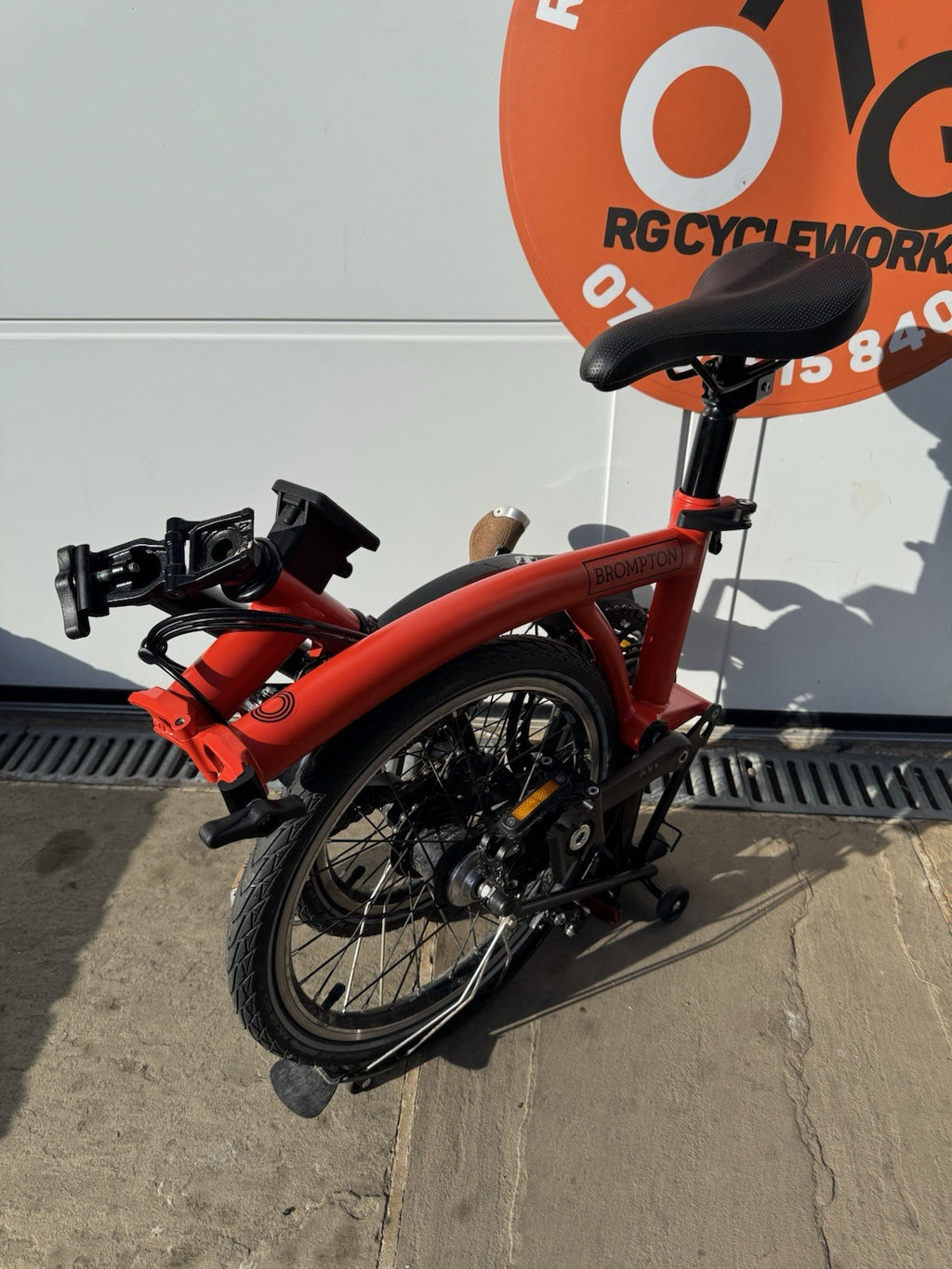 Brompton 2023 C Line Orange 6 speed Excellent condition