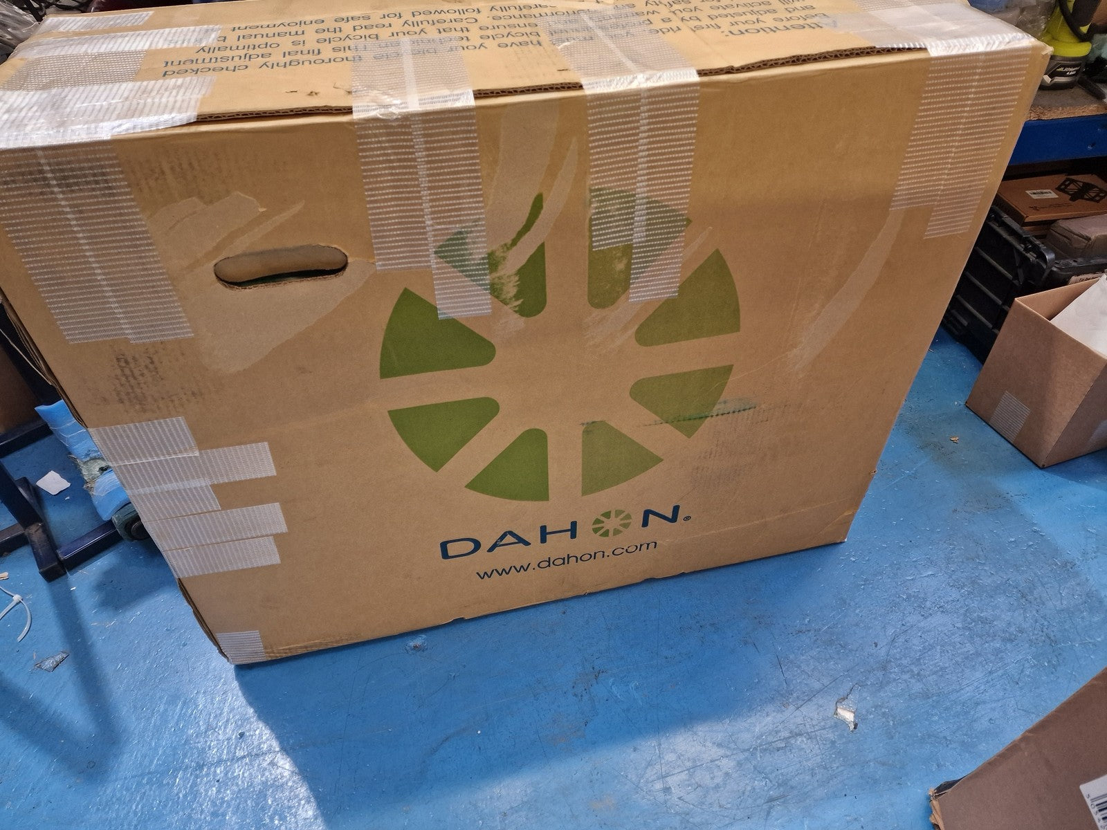 Dahon Mariner D8 8-Speed 20" Wheel Lightweight Alloy Folding Bike - Silver A