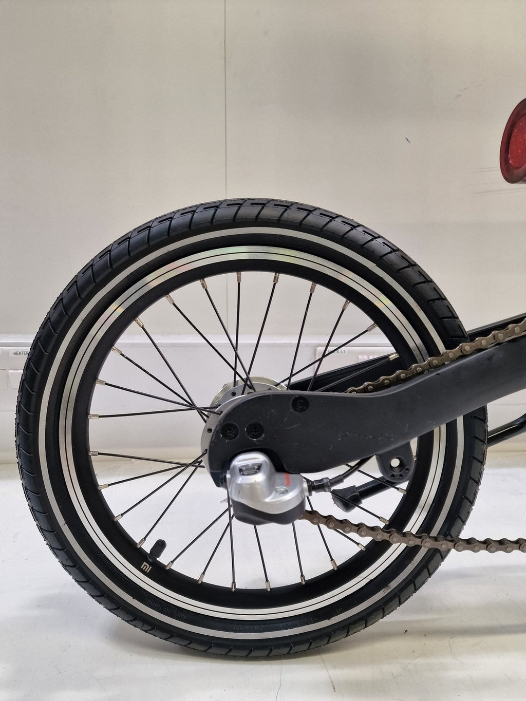 Xiaomi Smart 250W Power 25kmh 16" Wheel TFT Folding E--Bike (Marks/Missing Item)