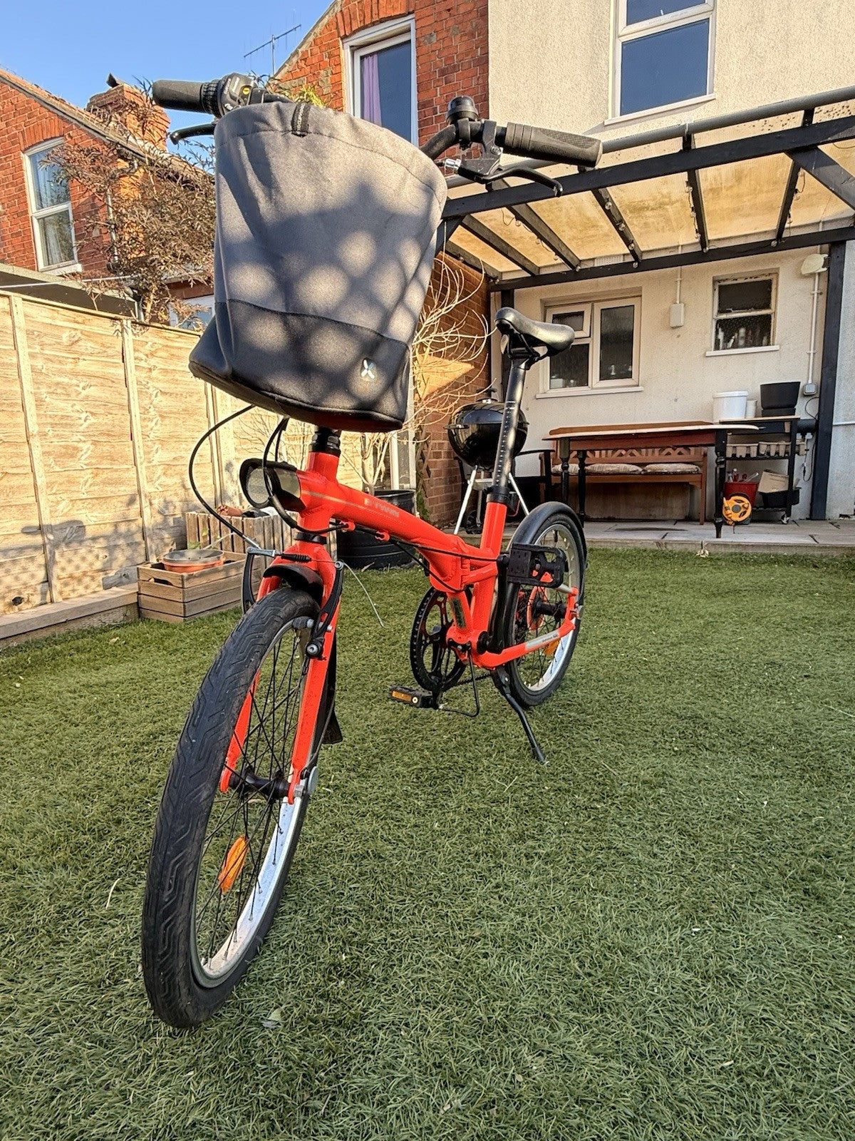 BTWIN Tilt 500 Folding Bike20-inch Red Great Condition
