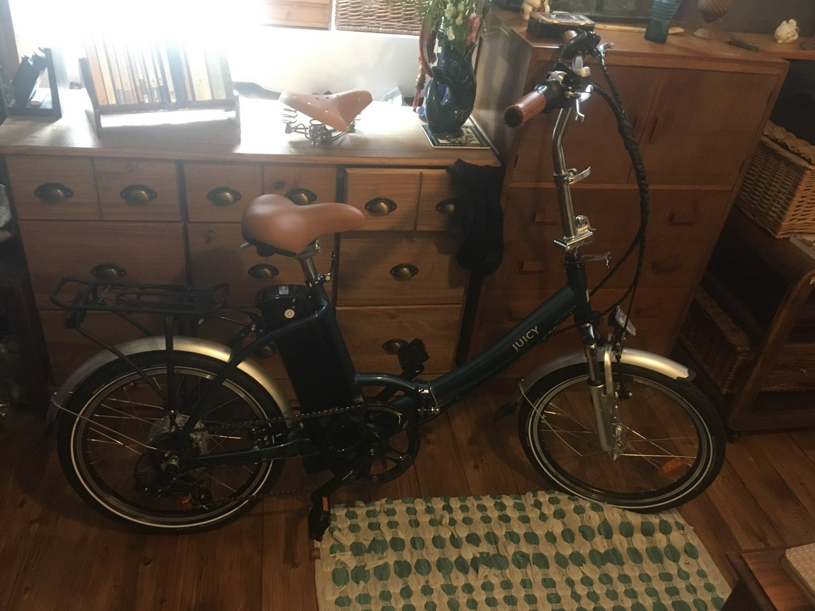 Juicy Compact Click Teal Barely Used Folding Bike